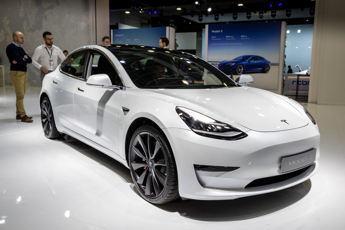 After Wednesday’s record rally, Tesla stock falls 6% today as analysts cut price targets